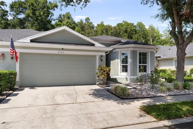8562 Acorn Ridge Court, TAMPA