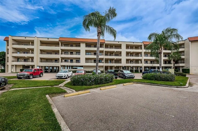 103 1st Street E 208, ST PETERSBURG