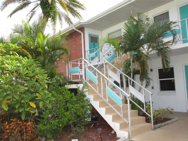 6055 21st Street N 10, ST PETERSBURG