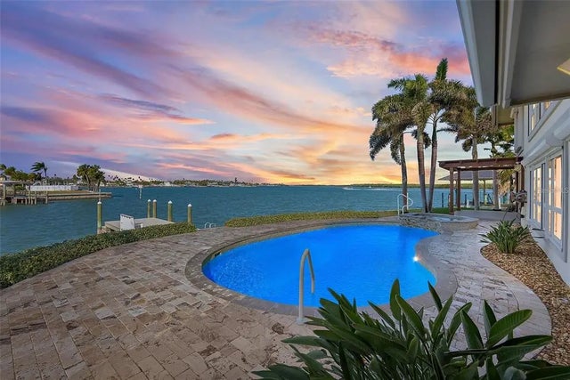 892 Harbor Island, CLEARWATER BEACH